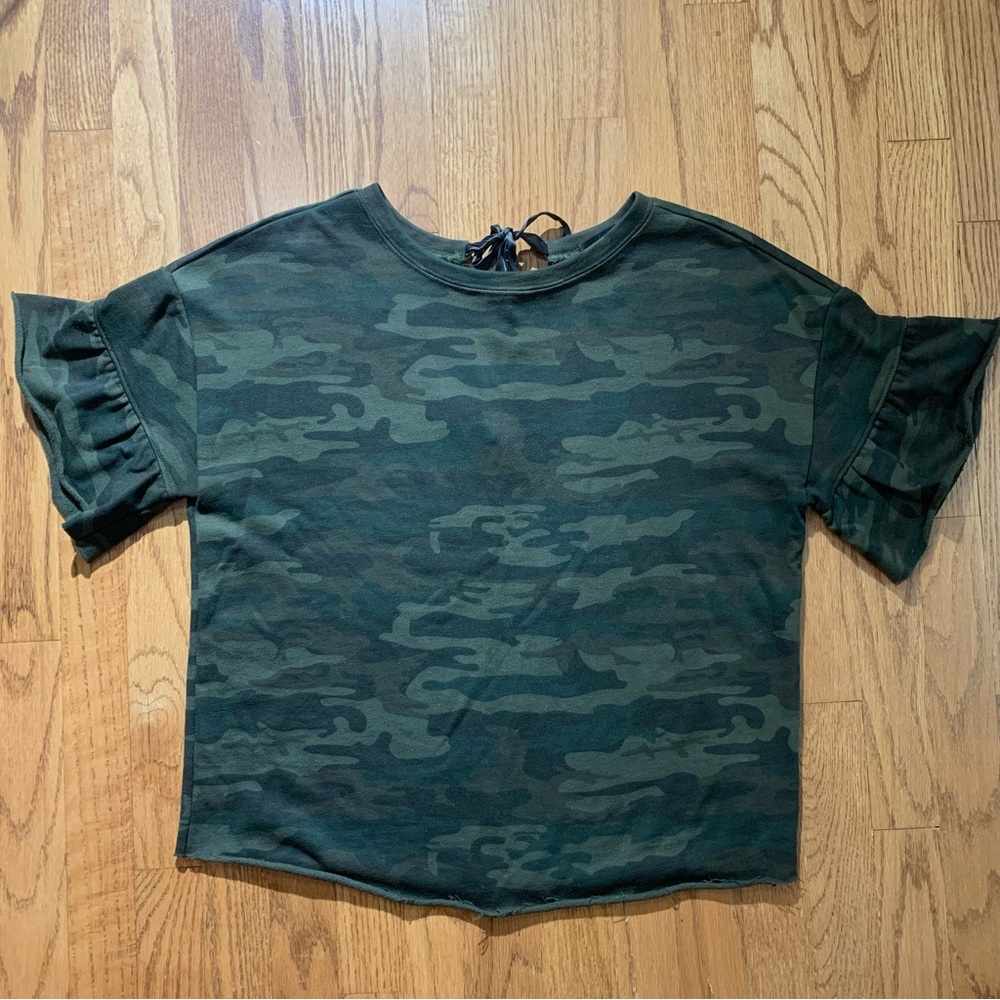 Sanctuary Camo Ruffle Sleeve Sweatshirt - Bow Back - Size Small (Oversized)